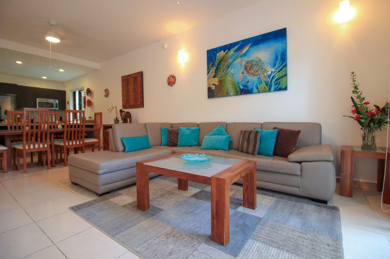 أكومال Apartments In Gated Residential Within Bahia Principe Grounds المظهر الخارجي الصورة