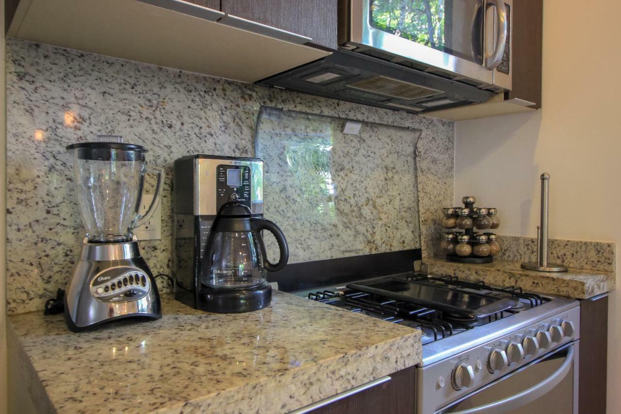 أكومال Apartments In Gated Residential Within Bahia Principe Grounds المظهر الخارجي الصورة