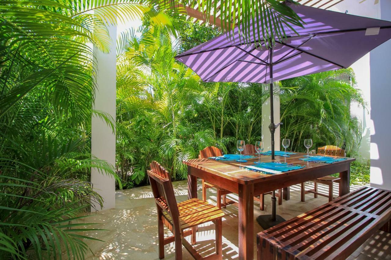 أكومال Apartments In Gated Residential Within Bahia Principe Grounds المظهر الخارجي الصورة