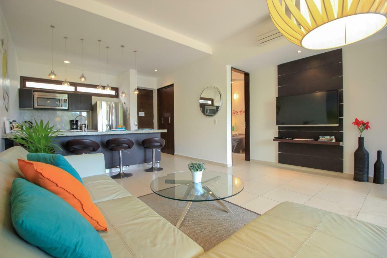 أكومال Apartments In Gated Residential Within Bahia Principe Grounds المظهر الخارجي الصورة