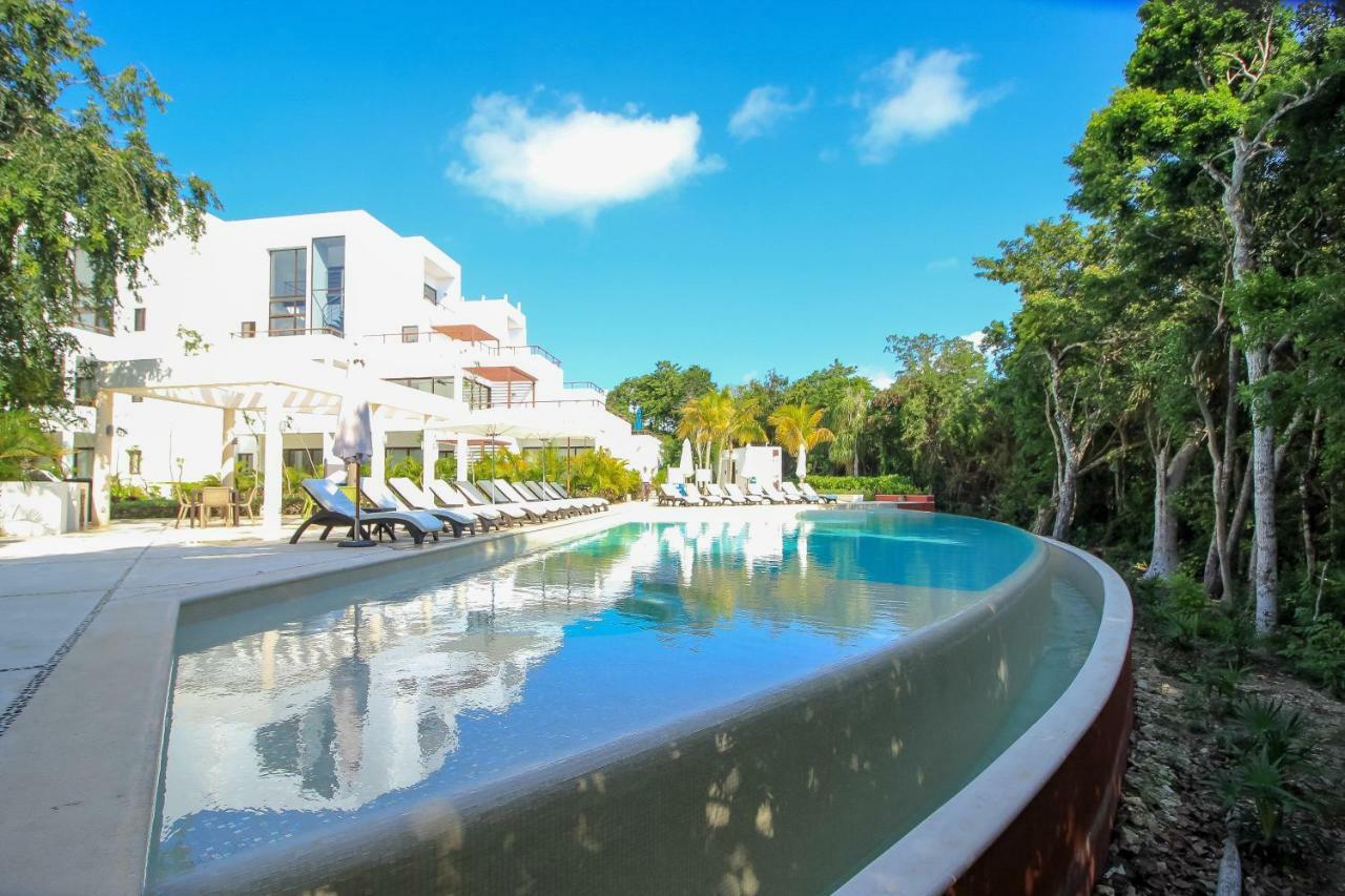 أكومال Apartments In Gated Residential Within Bahia Principe Grounds المظهر الخارجي الصورة
